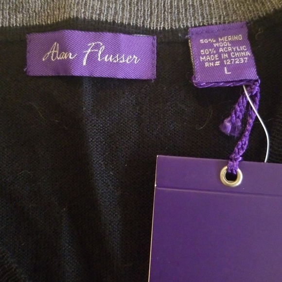 Alan Flusser Cashmere Blended Solid V-neck Sweater - Picture 4 of 4